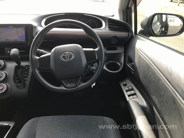 2016 TOYOTA SIENTA X V PKG