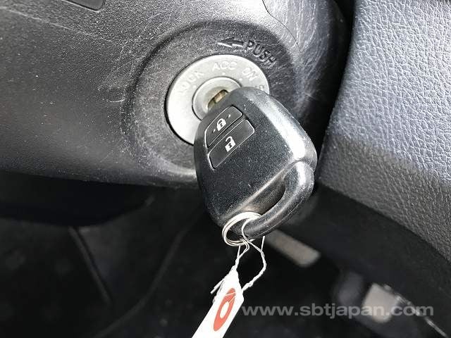 2016 TOYOTA SIENTA X V PKG