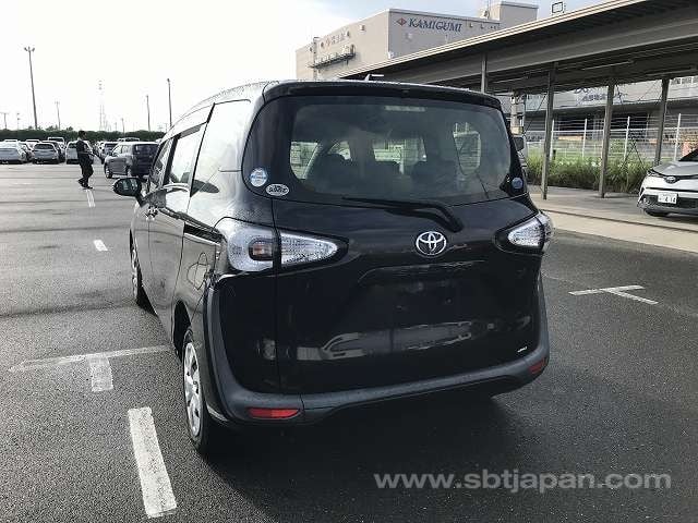 2016 TOYOTA SIENTA X V PKG