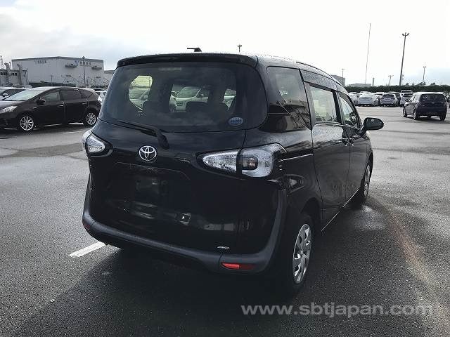 2016 TOYOTA SIENTA X V PKG