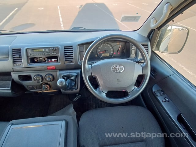 2016 TOYOTA HIACE VAN DX