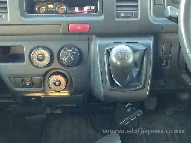 2016 TOYOTA HIACE VAN DX
