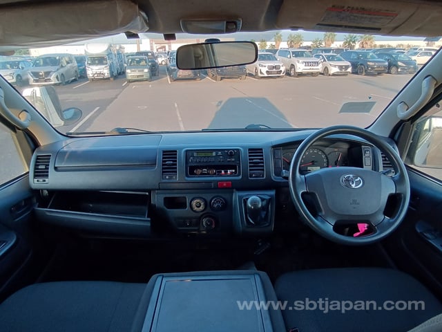 2016 TOYOTA HIACE VAN DX