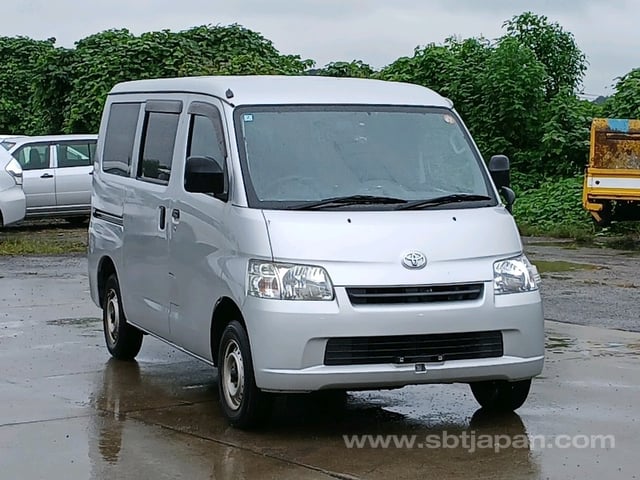 2017 TOYOTA TOWNACE VAN GL