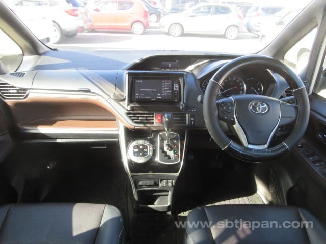 2016 TOYOTA ESQUIRE GI