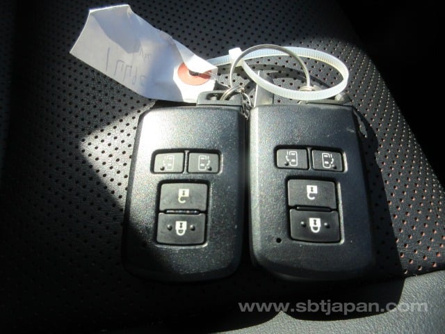 2016 TOYOTA ESQUIRE GI