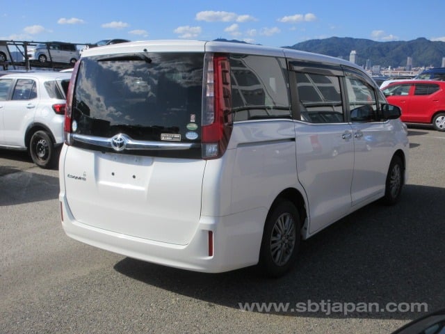 2016 TOYOTA ESQUIRE GI