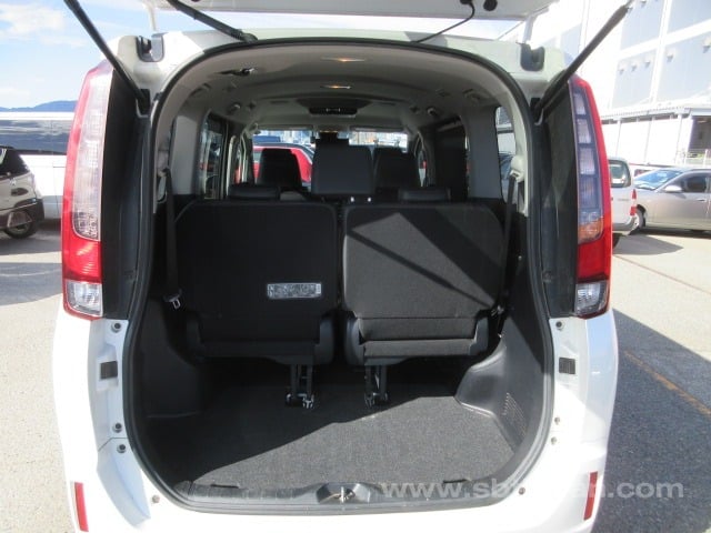 2016 TOYOTA ESQUIRE GI