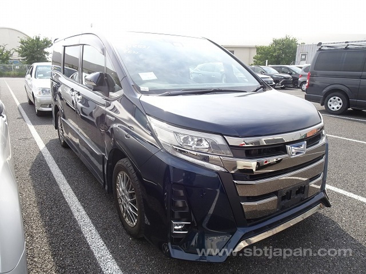 2019 Toyota Noah, photo 1 of 1