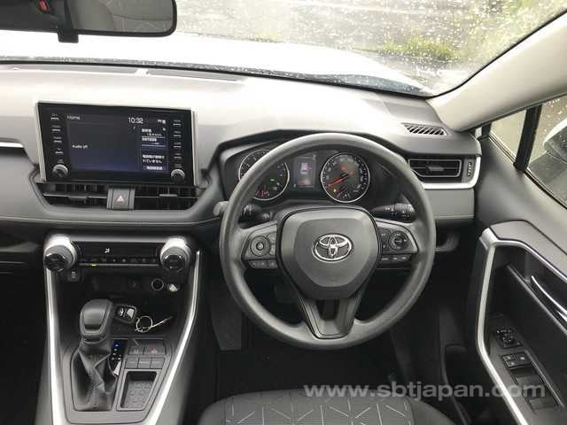 2021 TOYOTA RAV4 X