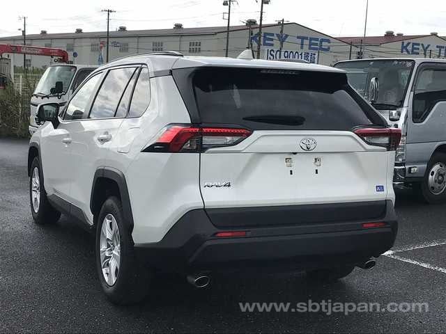 2021 TOYOTA RAV4 X