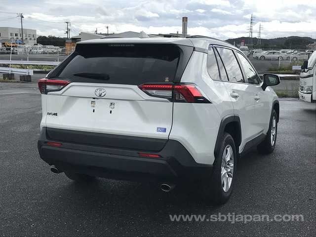 2021 TOYOTA RAV4 X