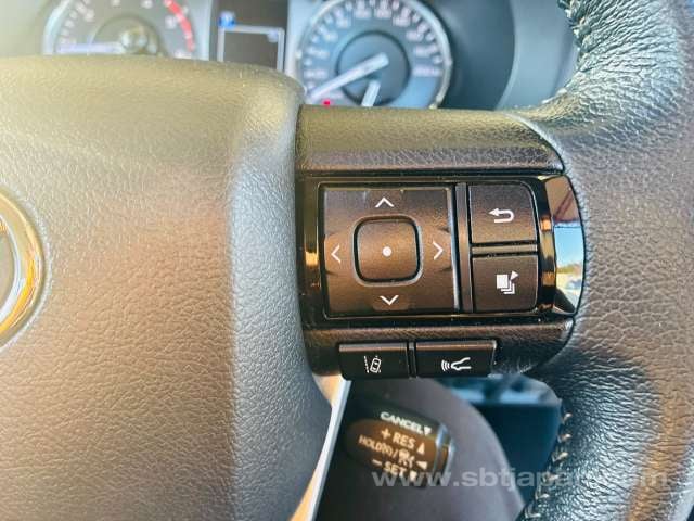 2021 TOYOTA HILUX Z
