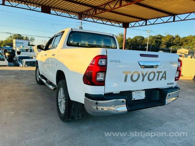 2021 TOYOTA HILUX Z