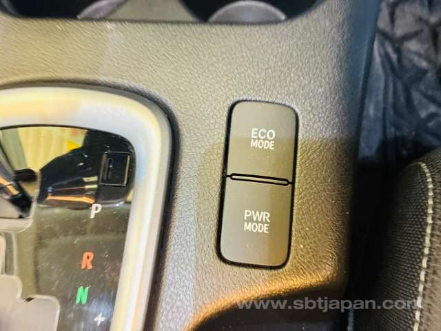 2021 TOYOTA HILUX Z