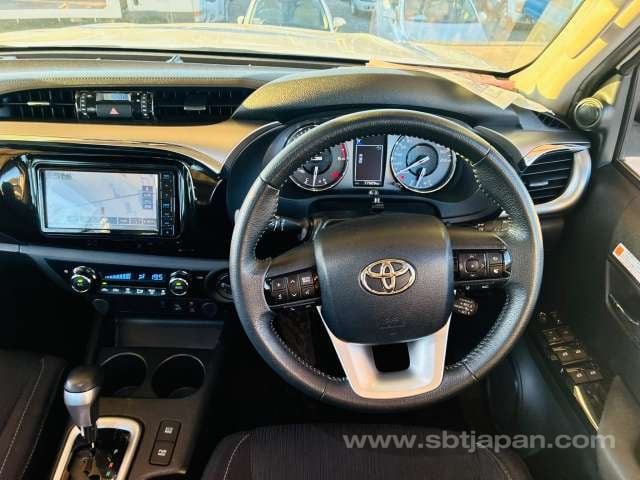2021 TOYOTA HILUX Z