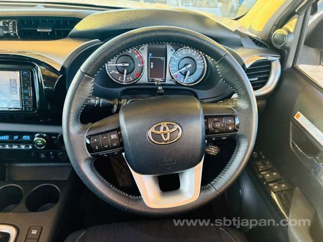 2021 TOYOTA HILUX Z