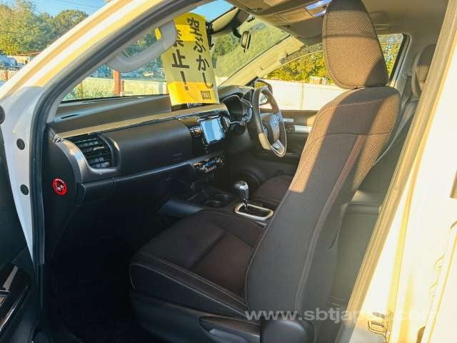2021 TOYOTA HILUX Z