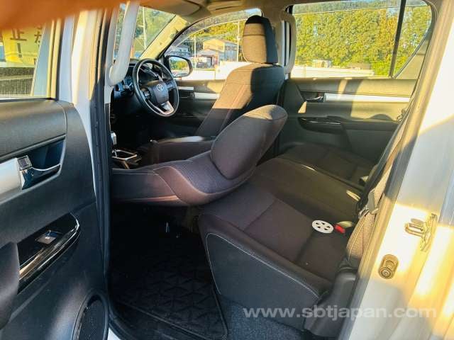 2021 TOYOTA HILUX Z