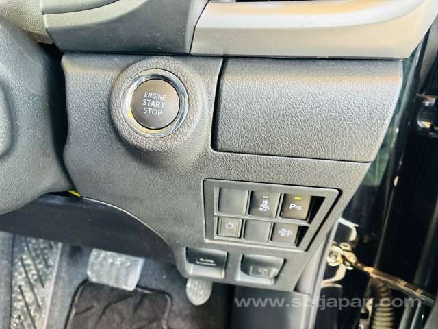 2021 TOYOTA HILUX Z