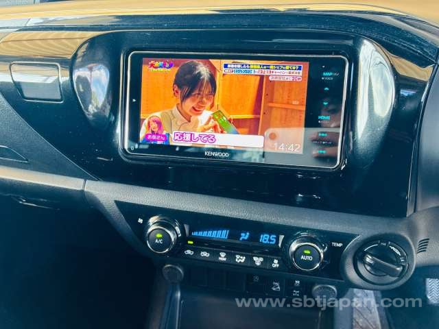 2021 TOYOTA HILUX Z