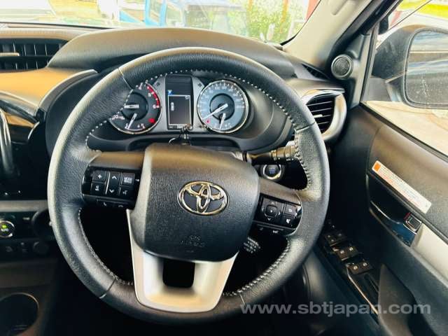 2021 TOYOTA HILUX Z