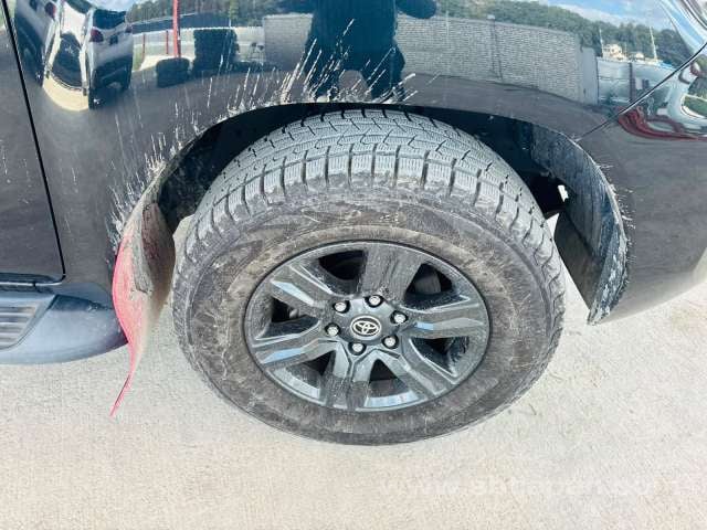 2021 TOYOTA HILUX Z
