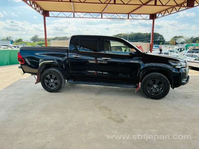 2021 TOYOTA HILUX Z