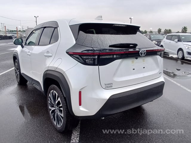 2025 TOYOTA YARIS CROSS HYBRID Z