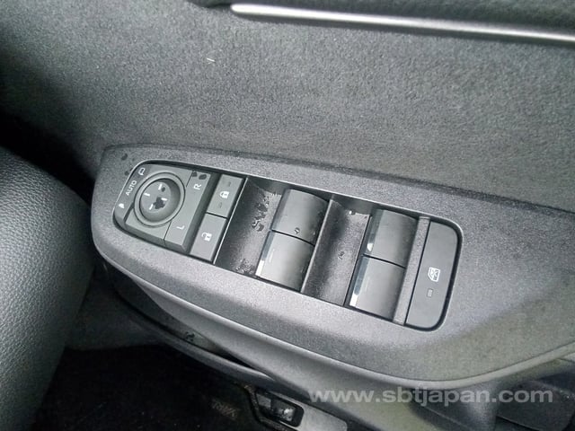 2025 TOYOTA YARIS CROSS HYBRID Z