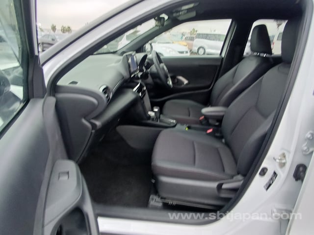 2025 TOYOTA YARIS CROSS HYBRID Z
