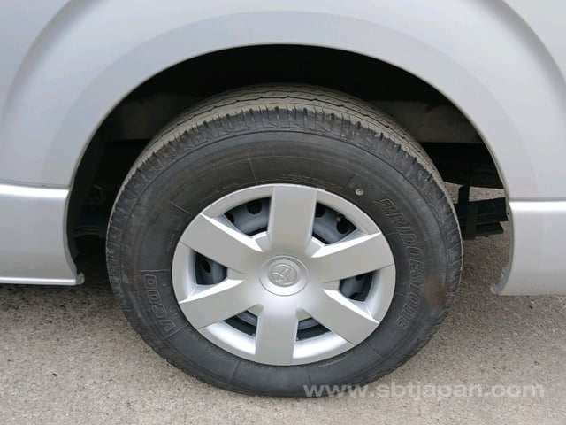 2021 TOYOTA HIACE VAN DX