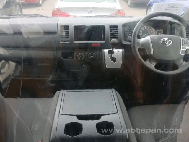 2021 TOYOTA HIACE VAN DX