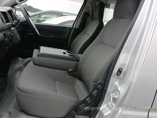 2021 TOYOTA HIACE VAN DX