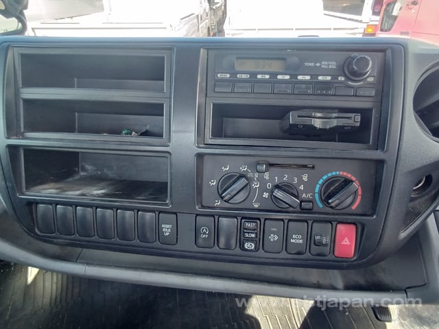 2015 HINO DUTRO 3.5t FLAT BODY