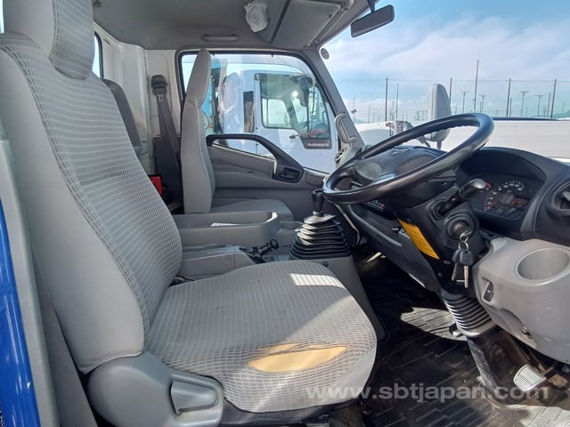 2015 HINO DUTRO 3.5t FLAT BODY