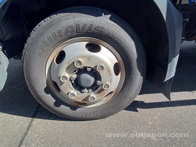 2015 HINO DUTRO 3.5t FLAT BODY