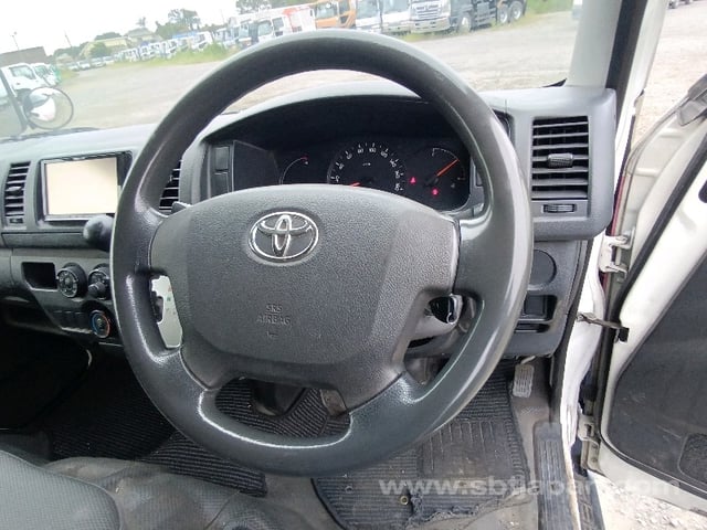 2016 TOYOTA HIACE VAN DX