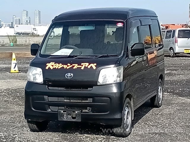 r.jpg