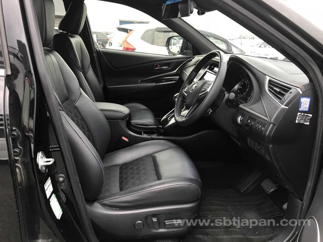 TOYOTA HARRIER 2018 6.jpg