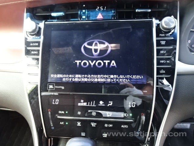 TOYOTA HARRIER 2019 8.jpg