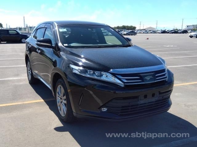 TOYOTA HARRIER 2020 f.jpg