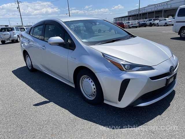 Used PRIUS for sale | Global Car Exporters - SBT Japan