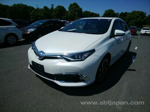 TOYOTA AURIS 2017 r.jpg