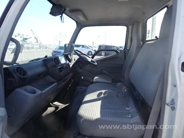 TOYOTA DYNA 2018 Interior